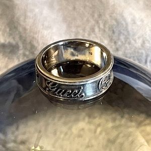 Preowned Gucci ring .925 Silver made in Italy